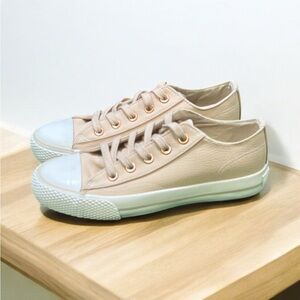 Airwalk Chuck Legacee Women’s Tennis Shoes Size 7.